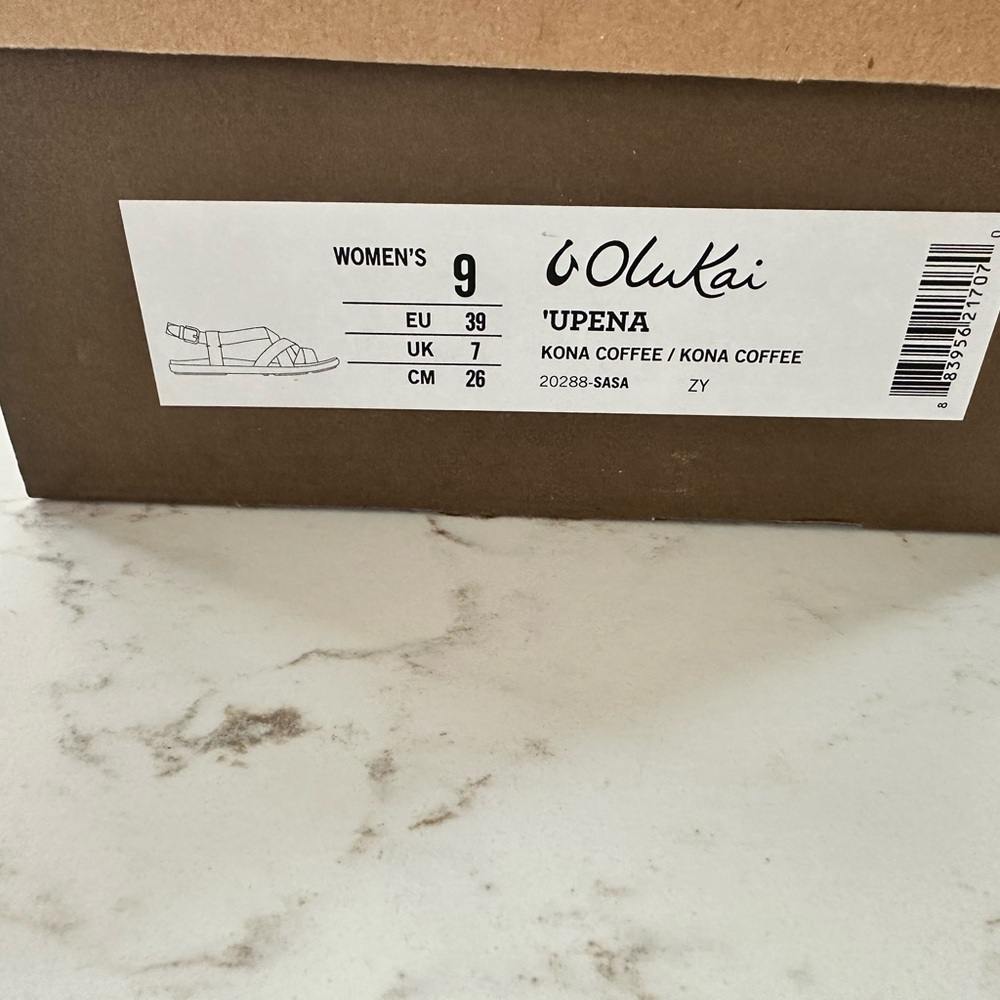OluKai Upena Sandals in Kona Coffee